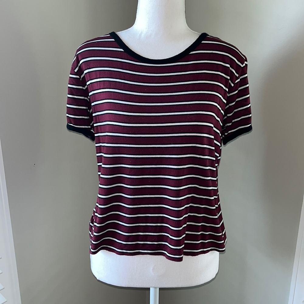 🦋 3/$15 Women’s Striped Milticolor Tee